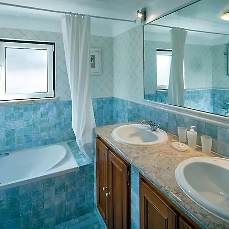 Sleeps 6 Pool Air Con Wifi Villa