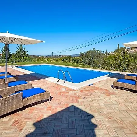 Sleeps 6 Pool Air Con Wifi *