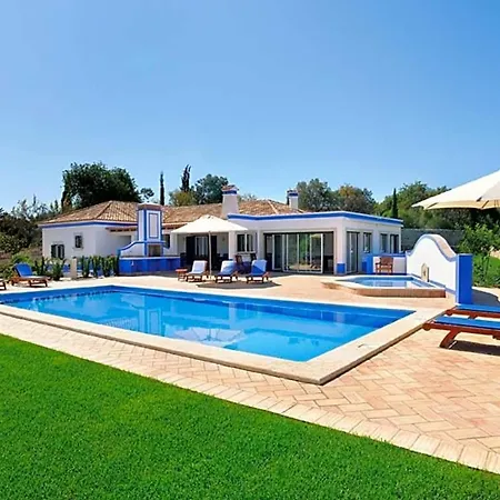 Villa Sleeps 6 Pool Air Con Wifi *