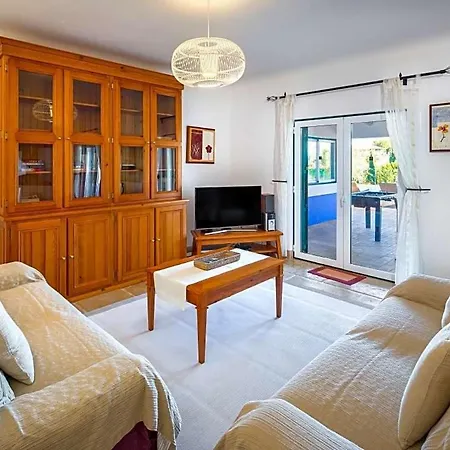 Sleeps 6 Pool Air Con Wifi *